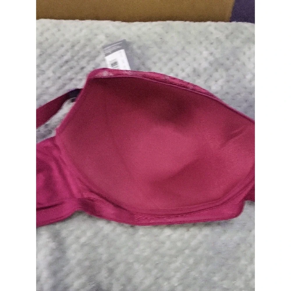 Nwt Bali‎ Lace Wireless Bra in Berry Plum 2xl